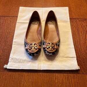 Tory Burch leopard print ballet flats - Size 6